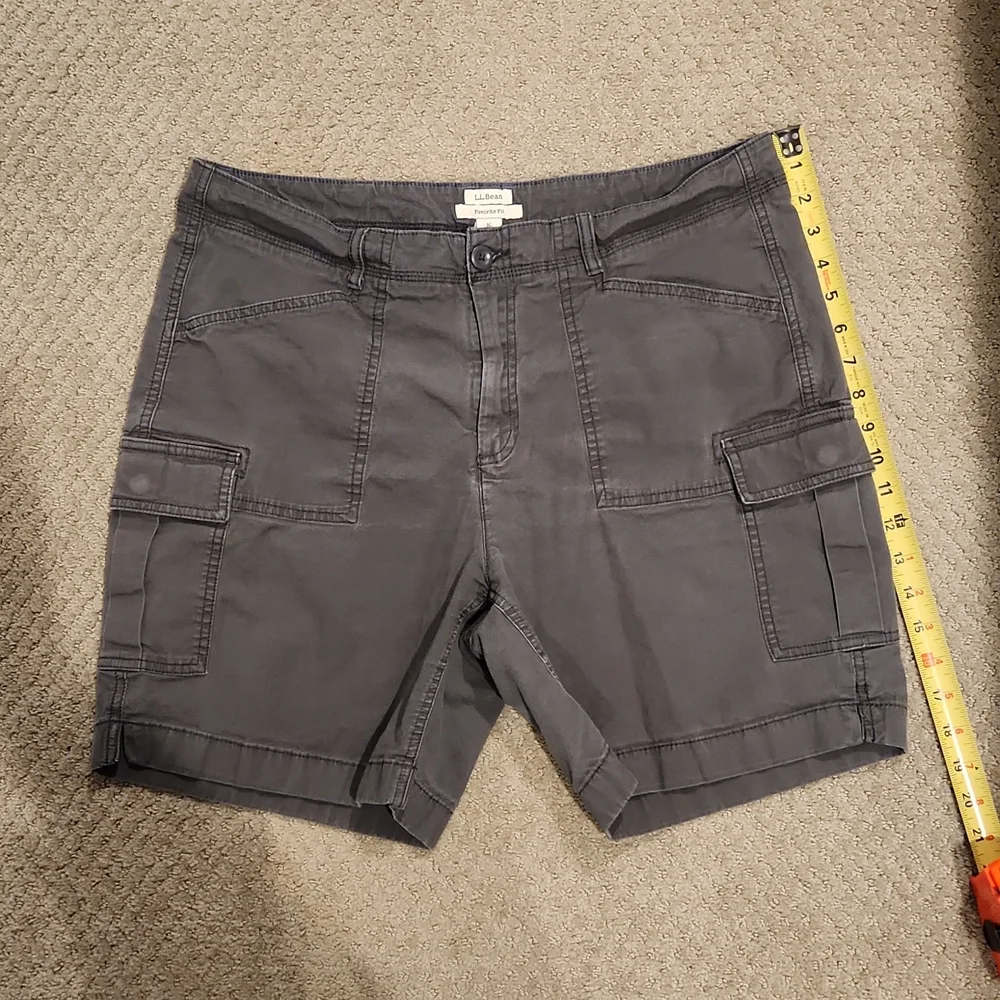 LL BEAN ladies DISTRESSED Favorite Fit shorts. Sz 16 - WORN ONCE - Picture 3 of 6